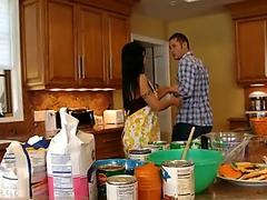 Brunette mom Jewels Jade fucking well