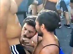 Carnaval 2018 Rapazes Muito Tarados Foram Flagrados Fazendo www.pornoamadores.online/gay